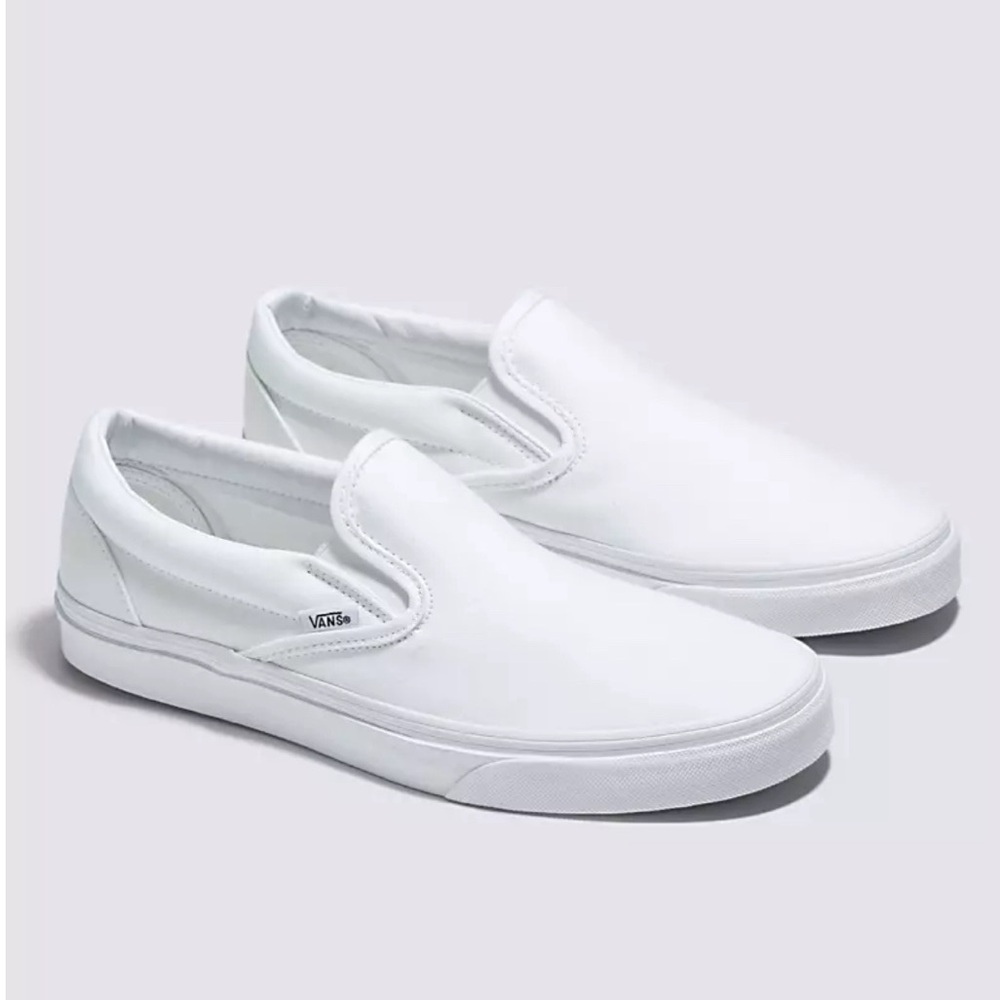 NWB Vans Classic 7.5 Canvas Slip-On Shoe in True White. Please see description!